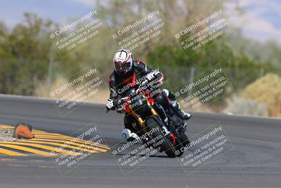 media/Oct-03-2022-Moto Forza (Mon) [[5f077a3730]]/Intermediate Group/Session 3 (Turn 3)/